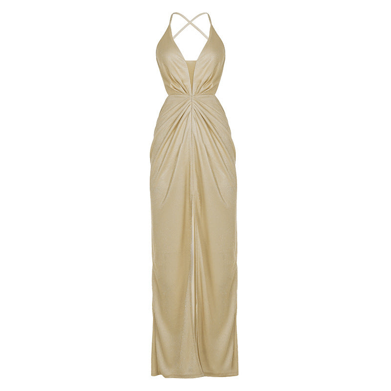 Kvinners kveldsdrakt med dyp rygg, elegant drapering og sofistikert snitt. Ideell for galla.