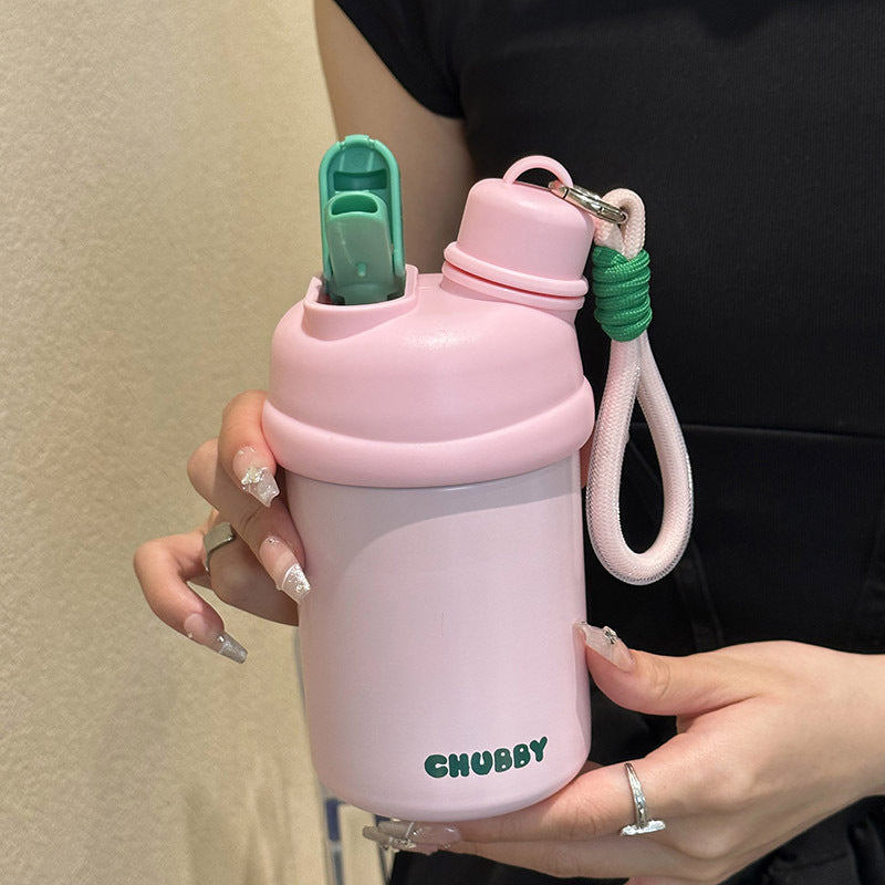 Kompakt 420 ml sportsflaske for dame, ideell til trening og aktiv livsstil. Sikrer god hydrering.