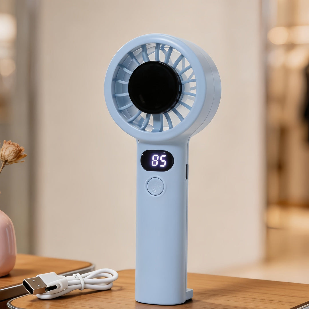 Ergonomisk designet bærbar vifte for kvinner, med digitalt hastighetsdisplay.