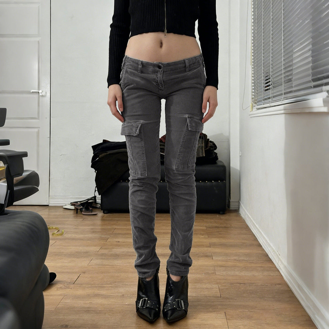 Moderne slim-fit cargo jeans for menn. Stilige og komfortable hverdagsbukser.