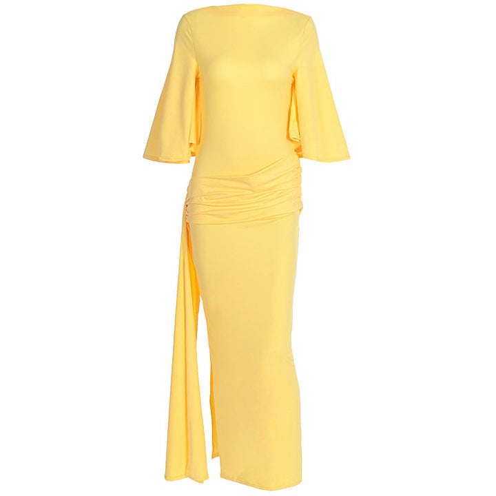 Gul elegant omslagskjole for damer. En lang, flatterende sommerkjole med V-hals, ideell for mange anledninger.