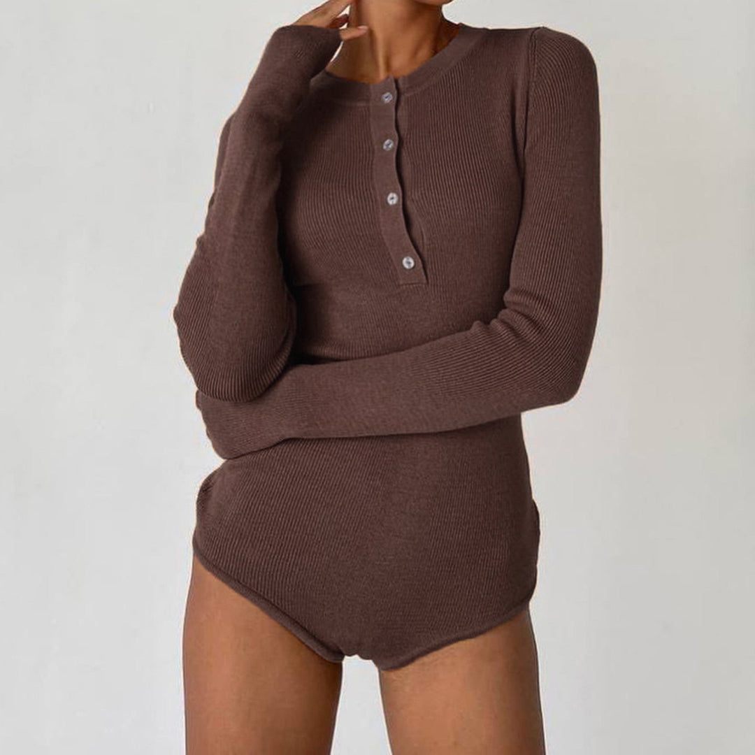 Elegant dame bodysuit i khaki med lange ermer og diskrete knappdetaljer for et komfortabelt utseende.