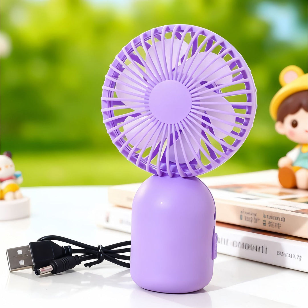 Elegant svart bærbar vifte med USB-tilkobling, gir effektiv personlig kjøling i varmen.