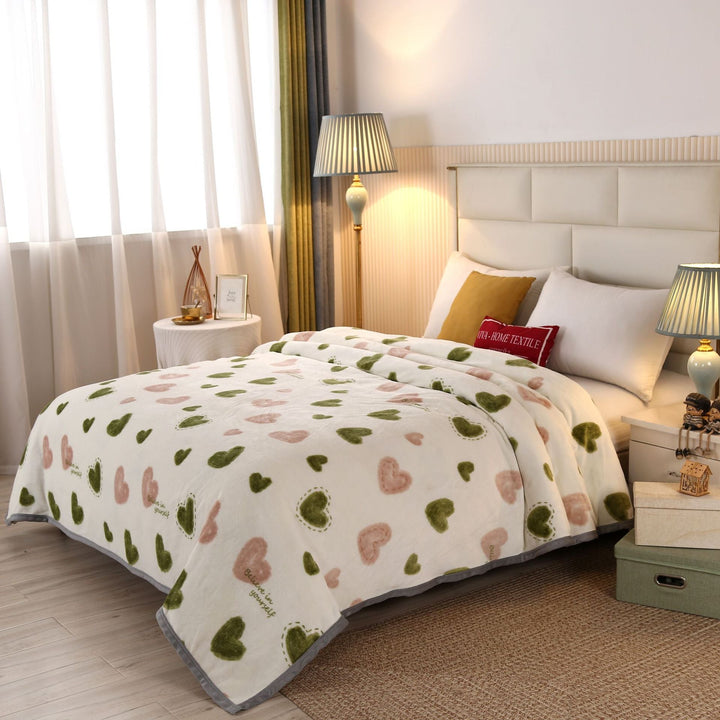 Damepledd i fluffy design med lekne skyer. Gir varme, komfort og er en stilfull dekor i ethvert hjem.