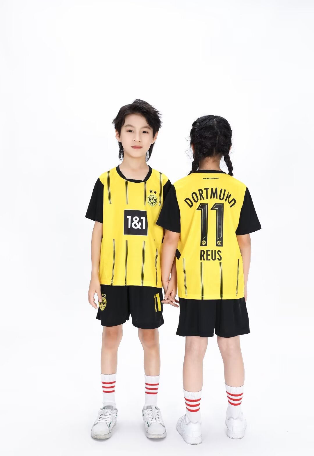 Dortmund fotballdrakt for barn. Komplett supportersett med trøye, shorts og sokker, perfekt gave til unge fans.