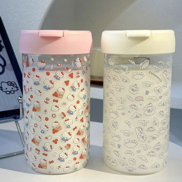 BPA-fri isolert drikkeflaske, 700ml, med unikt dyremotiv. Lekkasjesikker og bærbar for aktive kvinner på farten.