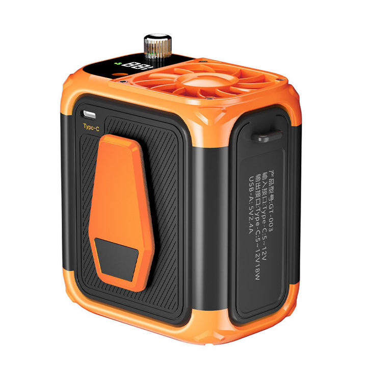Bærbar vanntett Bluetooth-høyttaler i oransje, med kraftig lyd for utendørs musikk og reise.