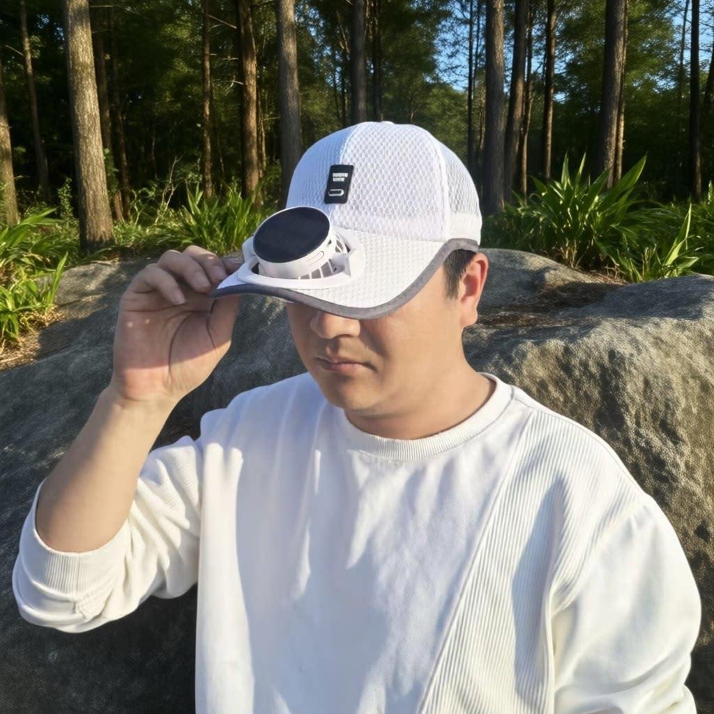 Kjølende viftehatt med solcellepanel. Unisex solhatt for optimal komfort og solbeskyttelse utendørs.