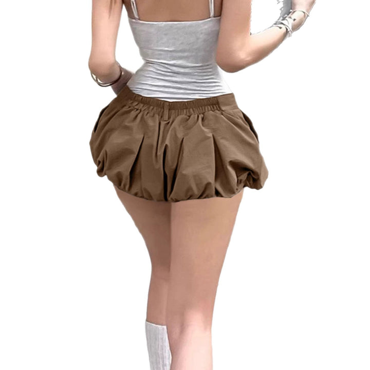 Allsidige plissert dameshorts, ideell for casual sommerantrekk og avslappede hverdagslooker.