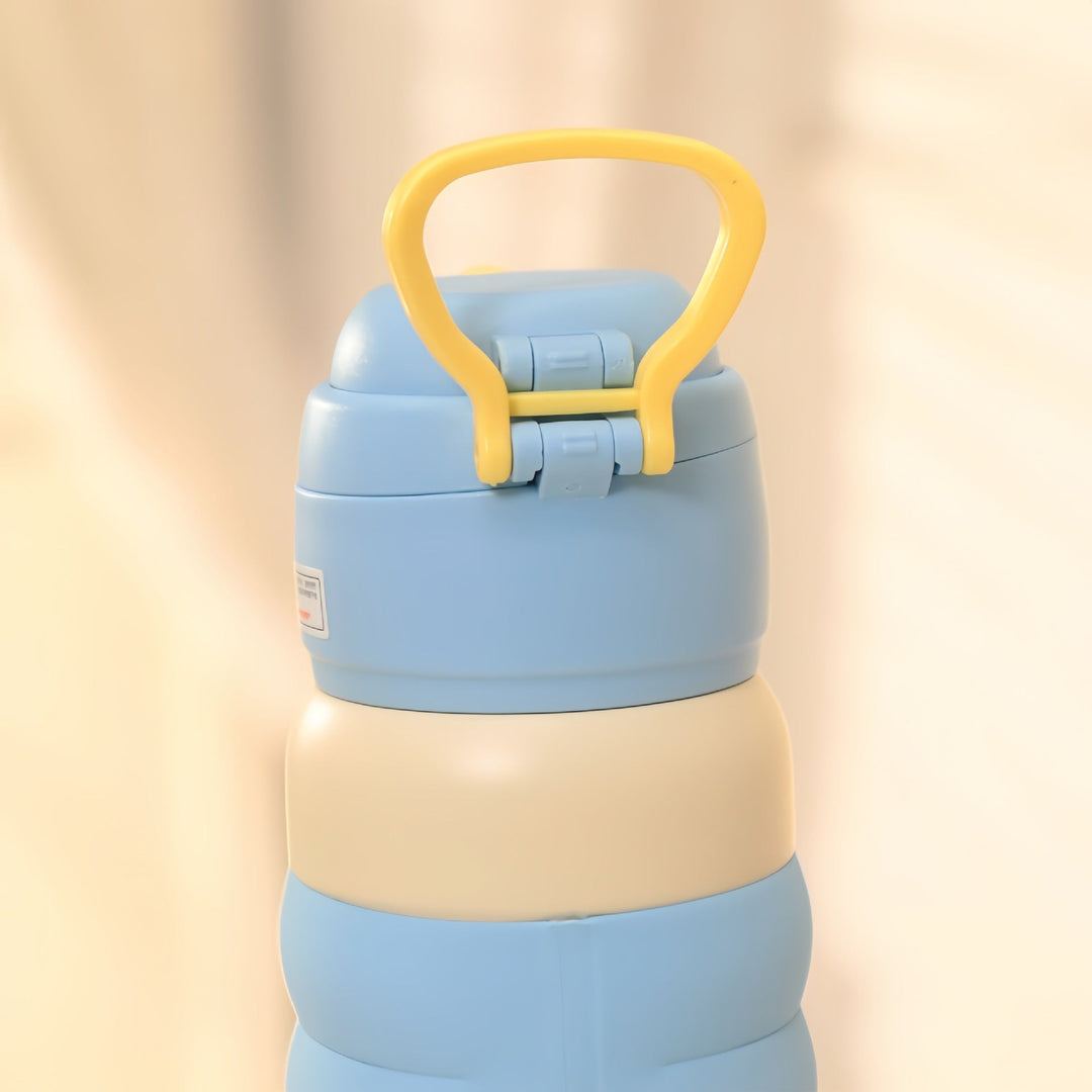 Gjenbrukbar hvit 600ml drikkeflaske. Bærbar og lekkasjesikker vannflaske for kontor, tur og hverdag.