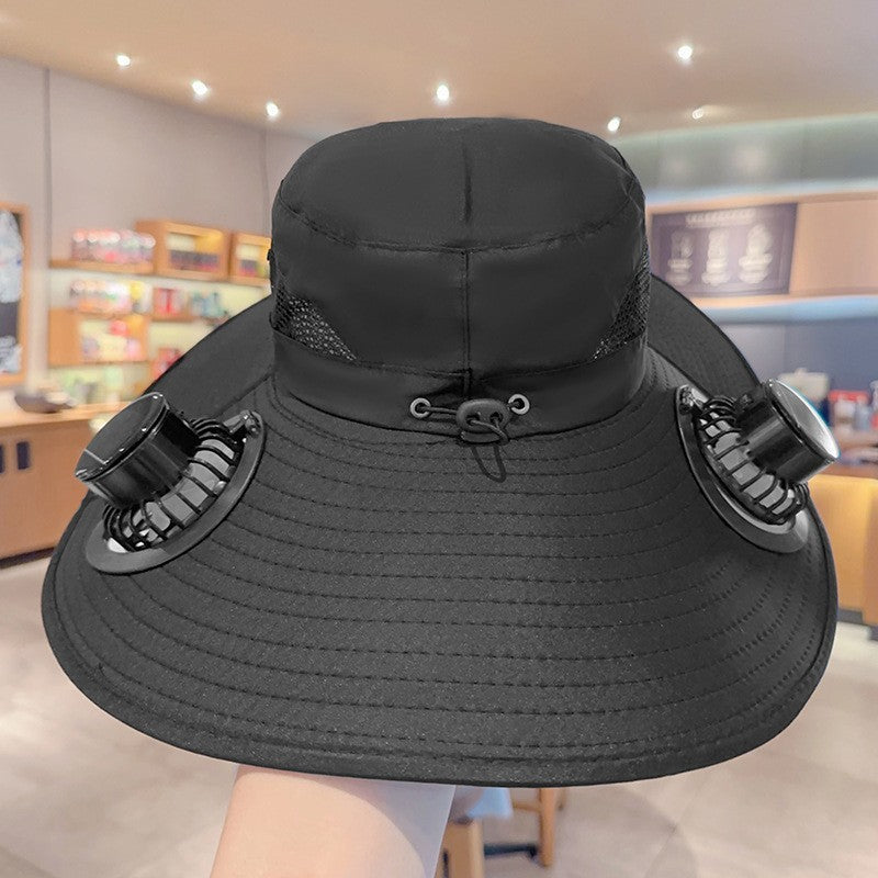 Unisex solhatt med doble USB-vifter for utendørs komfort og effektiv solbeskyttelse på varme dager.