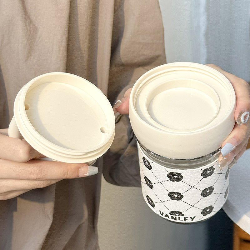 Høykvalitets kaffekopp for damer med optimal temperaturkontroll. Bærbar og behagelig å holde.