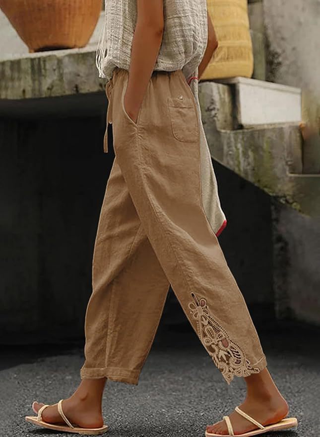 Kvinners lette sommerbukse i boho-stil med broderi. Elastisk midje sikrer komfort, flott for avslappet bruk.