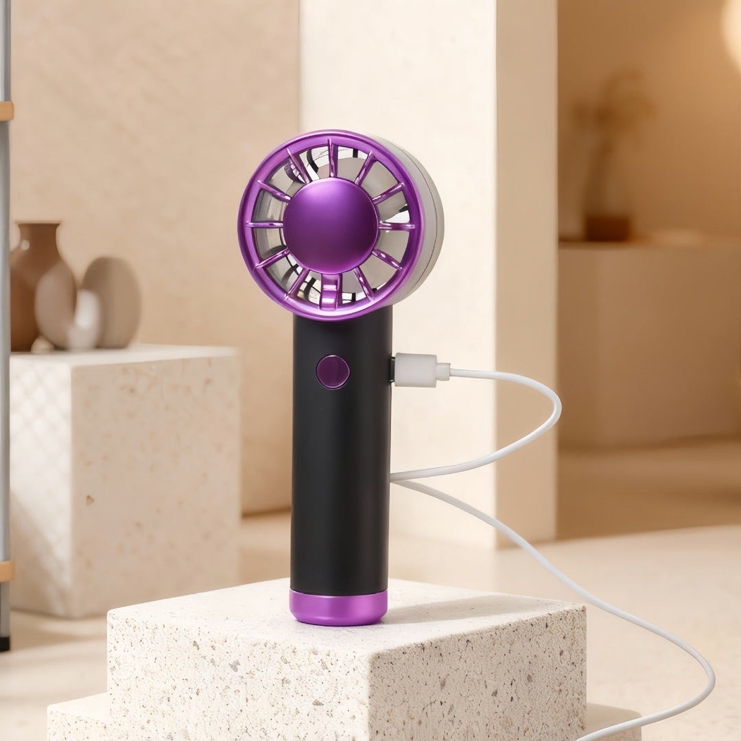 Fleksibel bærbar USB-vifte, kan brukes håndholdt eller stå på bordet. Perfekt for reiser, kontor og utendørs.