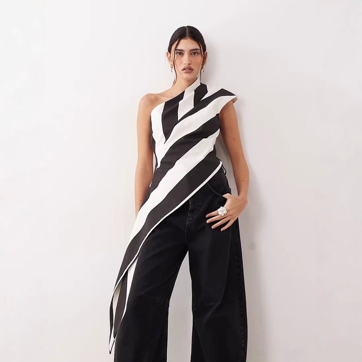 Vår/sommer dame skjorte: Stripete og asymmetrisk innpakningsoverdel for en chic look.