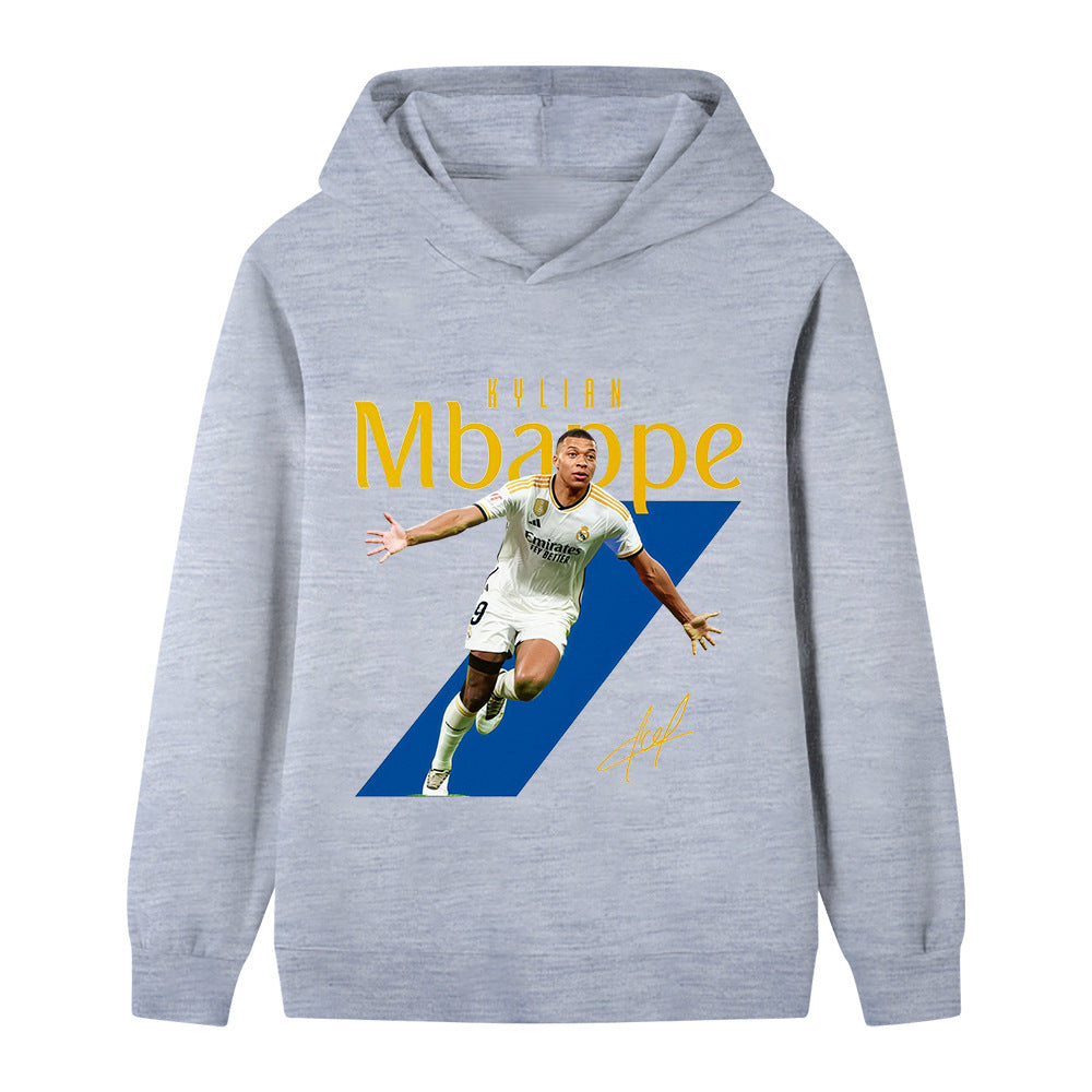 Nærbilde av kvalitets Mbappé hettegenser for barn, slitesterke barneklær for langvarig glede.