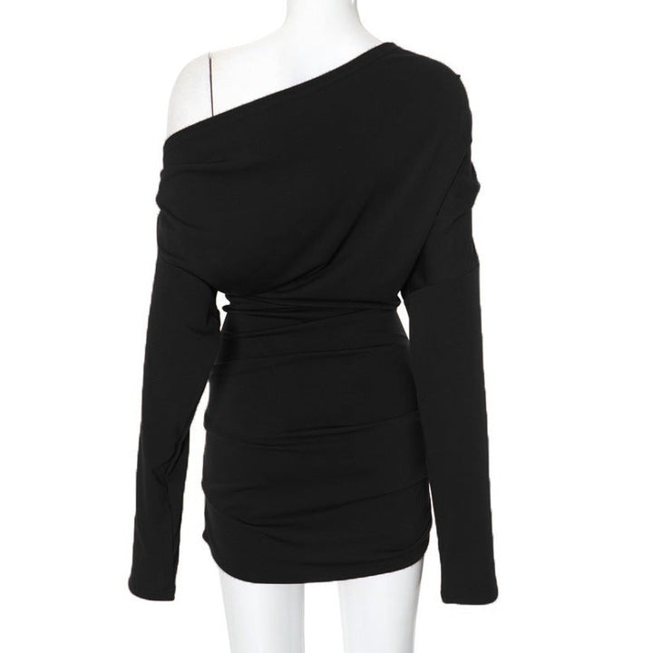 Dame langermet topp med unik asymmetrisk utringning og drapering, en elegant festtopp og hverdagsmote.