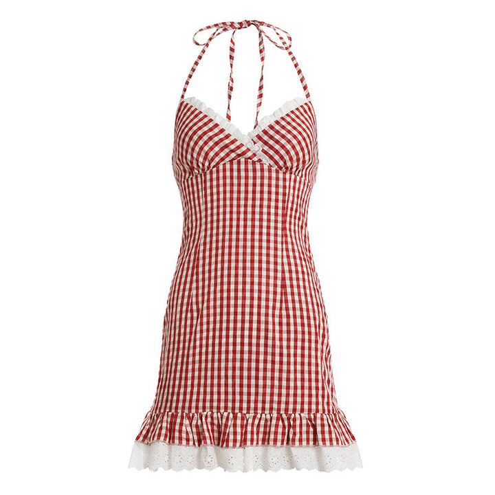Hverdagskjole for kvinner: rød Vichy-kjole med spaghetti-stropper, volangkant og casual design.