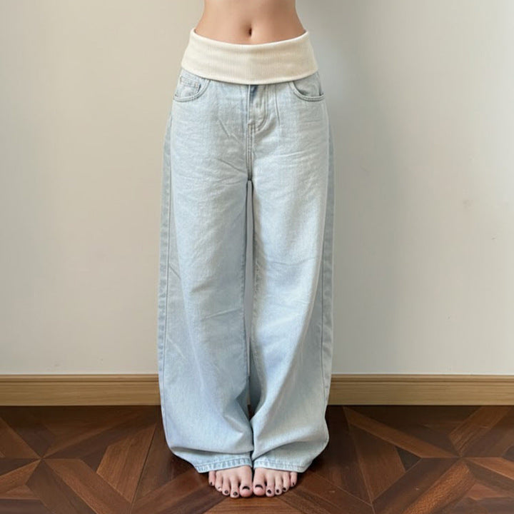 Dame jeans med løs passform og høy midje i blå denim. Komfortable fritidsjeans for damemote.