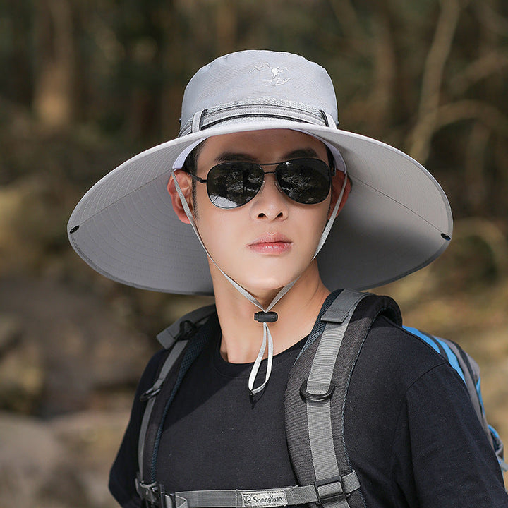 Vannavvisende unisex solhatt, ideell for fottur, camping og reise. Bred brem gir god skygge.
