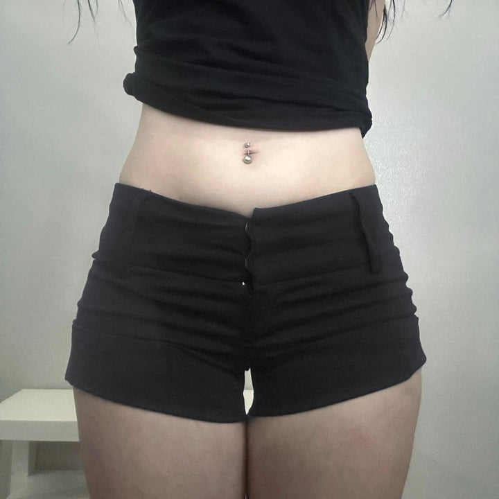Komfortable og elegante dame sommershorts med flatterende passform. Ideell for en chic og avslappet stil.