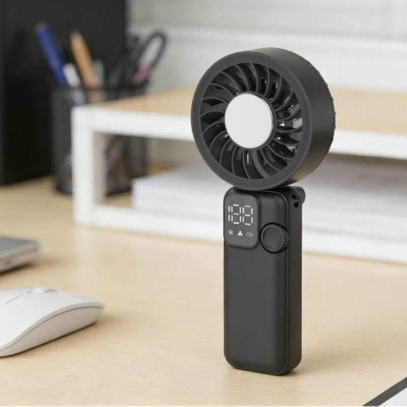Mini klipsvifte for personlig kjøling på farten. Oppladbar bærbar USB-vifte med justerbar hastighet for sommerbruk.