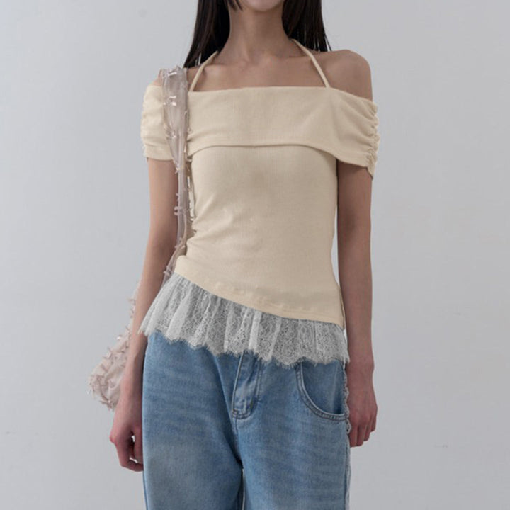 Dame off-shoulder topp med volangkant. Elegant og komfortabel sommerbluse.