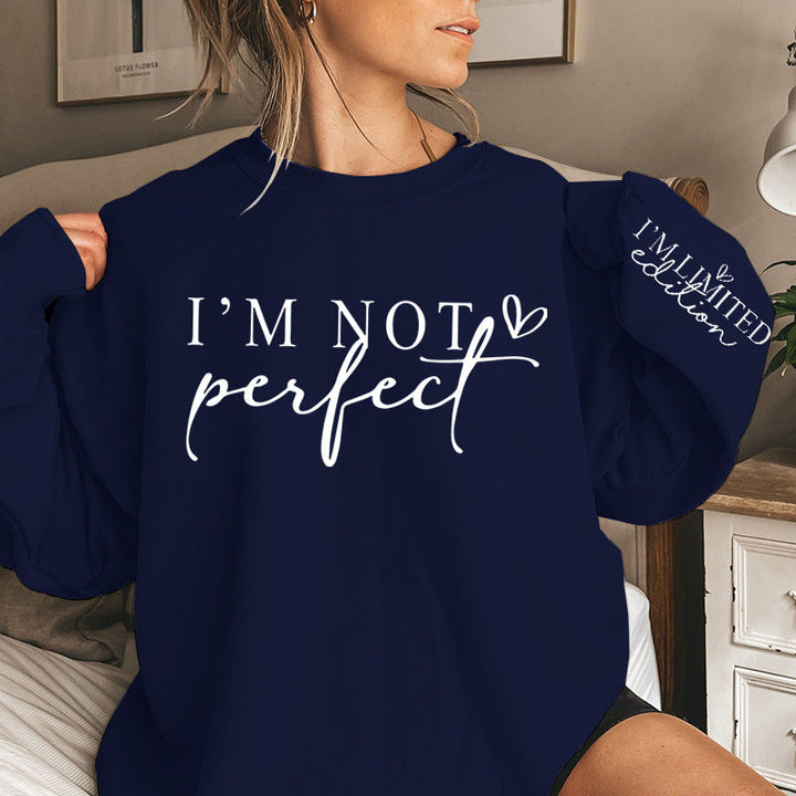 Motevennlig oversized genser med et karakteristisk trykk. Myk og varm for kalde dager.