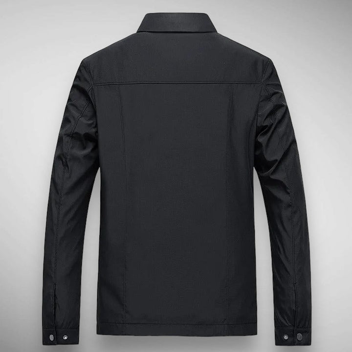Harrington-jakke for herre. Casual yttertøy med glidelås og rutete fôr, perfekt som fritidsjakke.