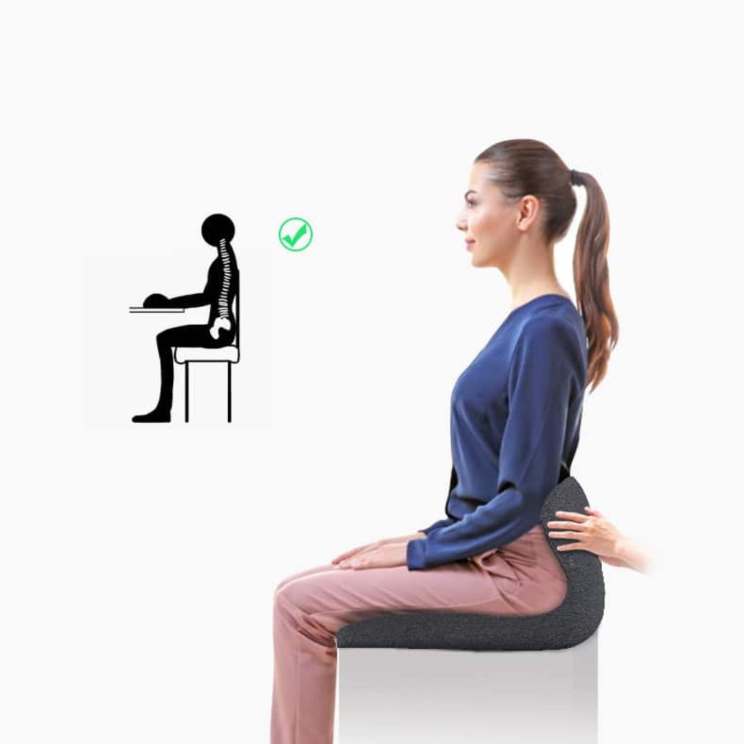 Optimaliser hjemmekontoret med L-formet ryggpute i memory foam for ergonomisk og behagelig sittestilling.