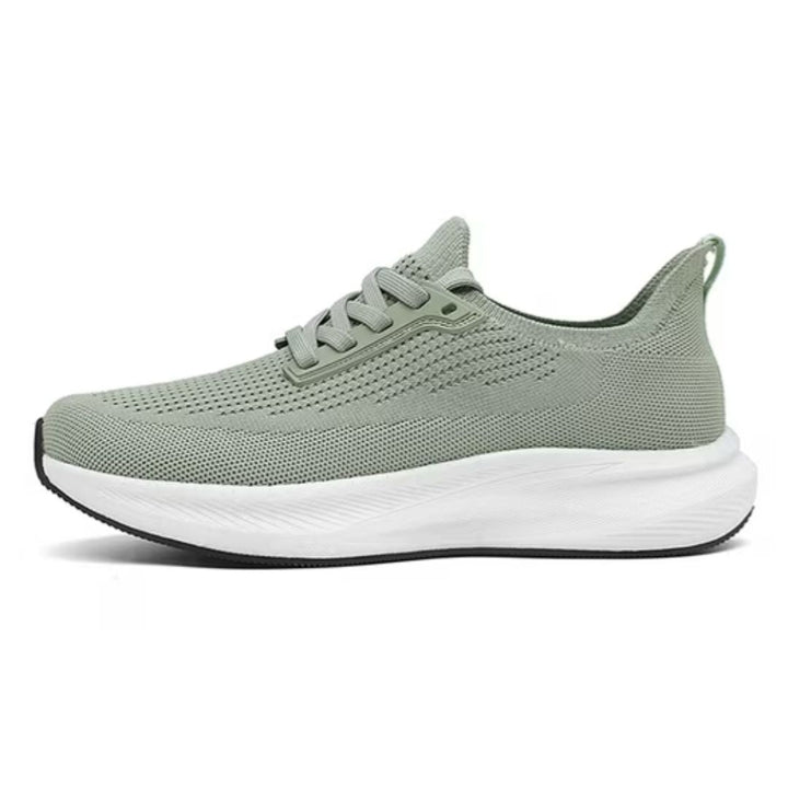 Handsfree sneakers, lett å ta på, med bred tåboks og lettvekt for maksimal komfort og støtte.