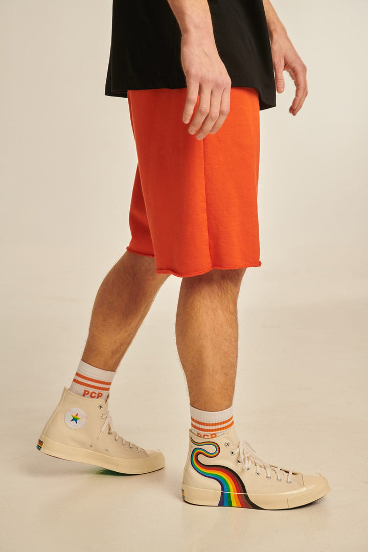 Moderne ensfargede herreshorts; tilbyr både komfort og en fresh sommerstil.