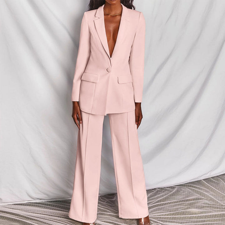 Moderne dame buksesett med trendy blazer, perfekt for en selvsikker og stilig look på kontoret.