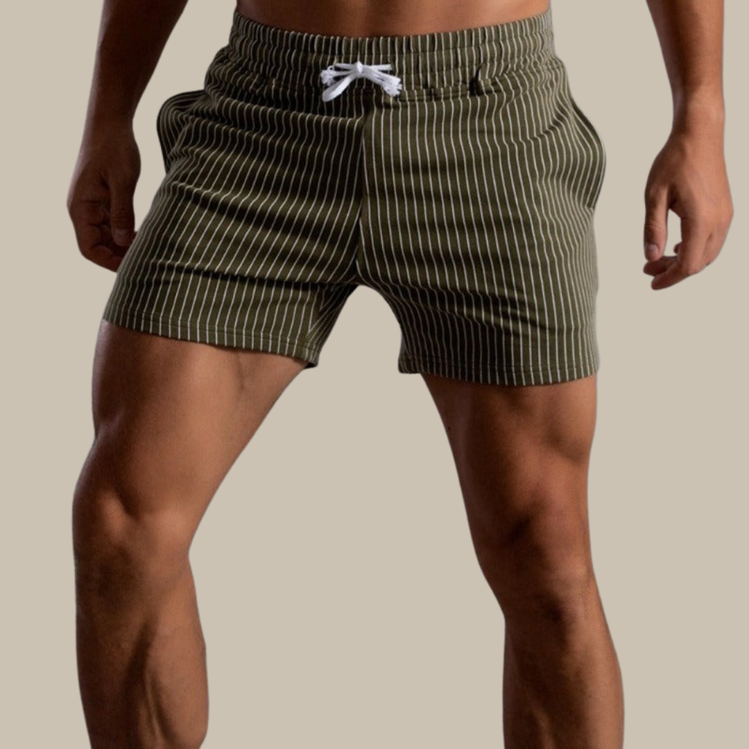 Grønne herre fritidsshorts, allsidige og komfortable for både strand og bybruk.