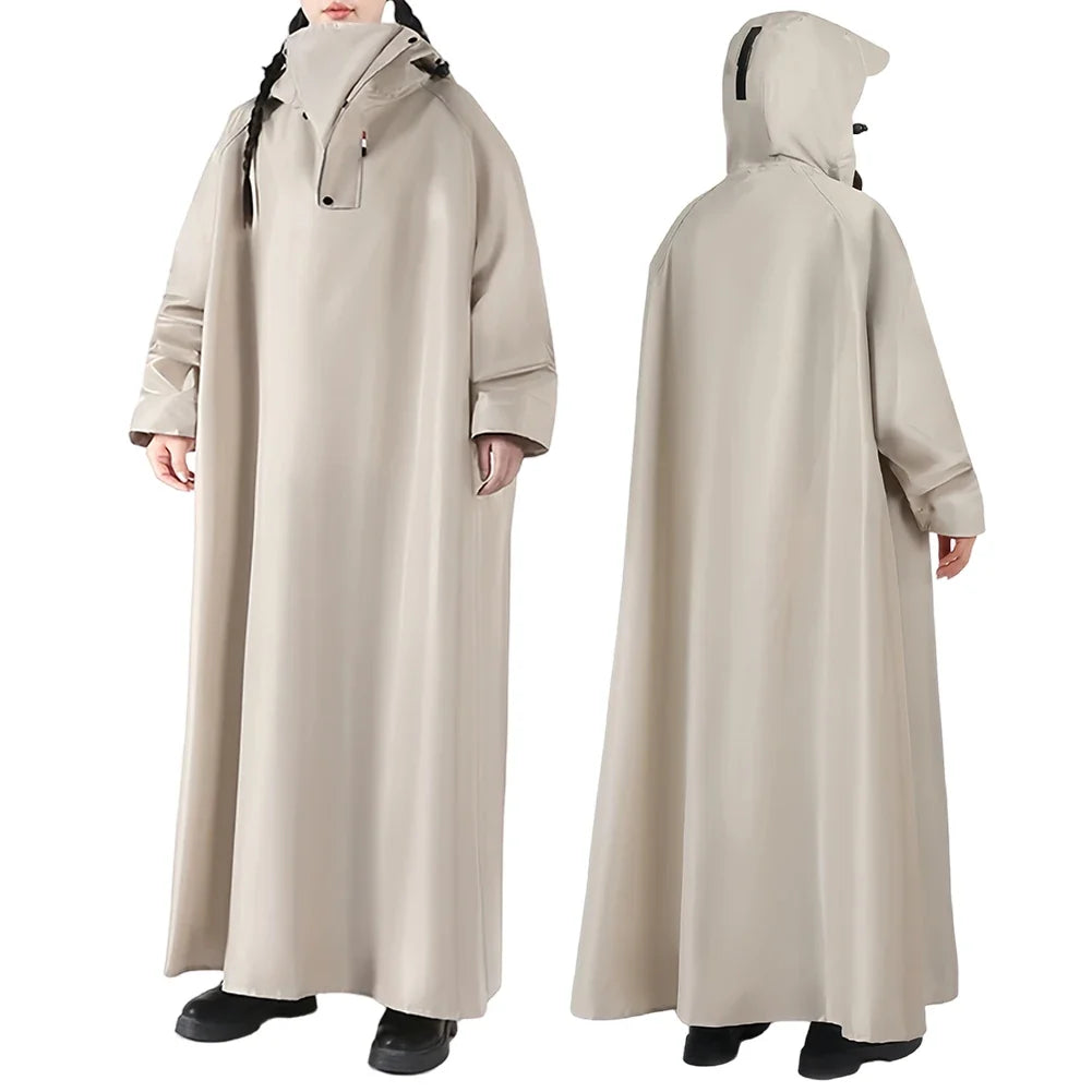 Lett, vanntett unisex regnfrakk i sort med hette, perfekt for reise og uforutsigbart vær.
