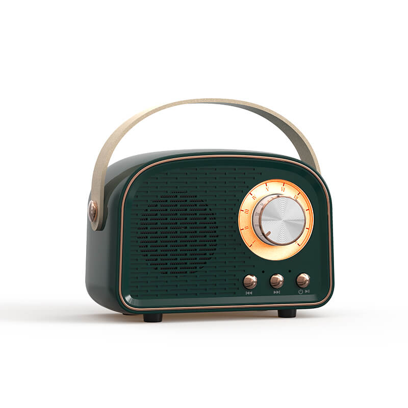 Retro Bluetooth høyttaler på et bord, perfekt for å nyte trådløs musikk i et koselig hjem.
