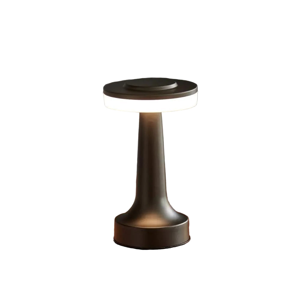 Retro trådløs bordlampe for stue/soverom. Oppladbar LED-lampe med justerbar lysstyrke, i elegant metallfinish.