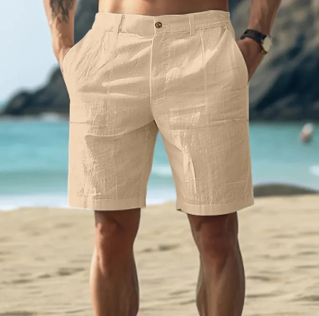 Komfortabel herreshorts for sommeren med justerbart liv og praktiske lommer for fritid.