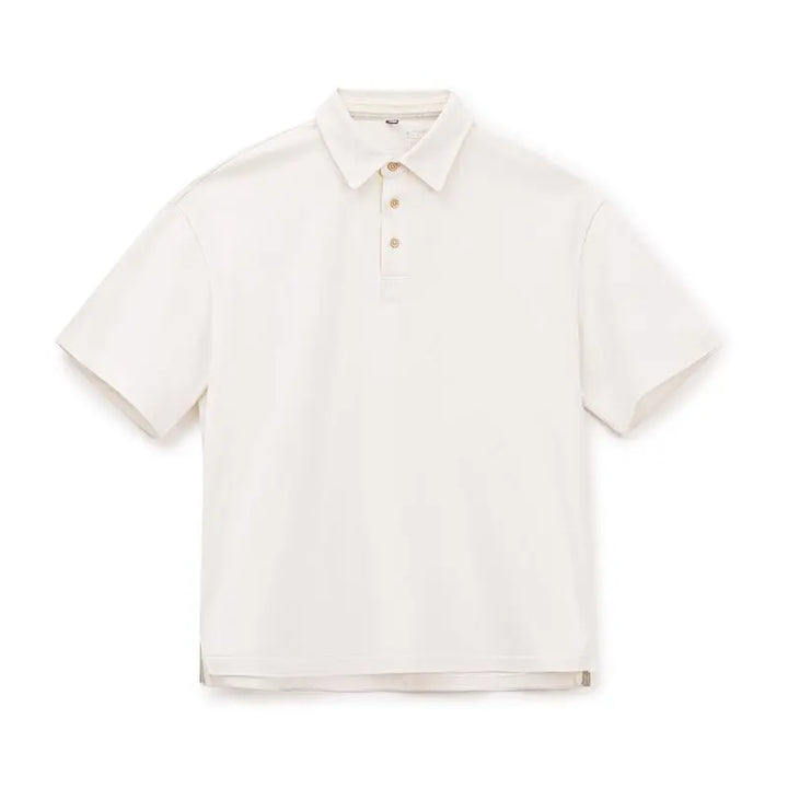 Komfortabel herre polo t-skjorte i bomull, retro design, ideell for casual sommerbruk.
