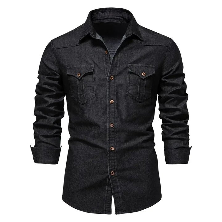 Detaljer av krage og mansjetter på herre slim fit denimskjorte, klassisk cowboy-mote.