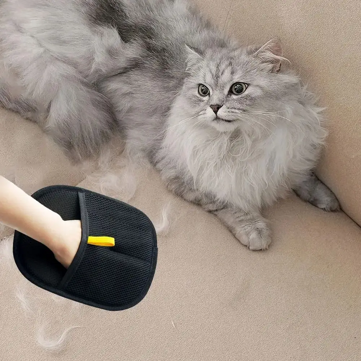 Ergonomiske pelspleiehansker som effektivt fjerner dyrehår og gir en sunn, glansfull pels.