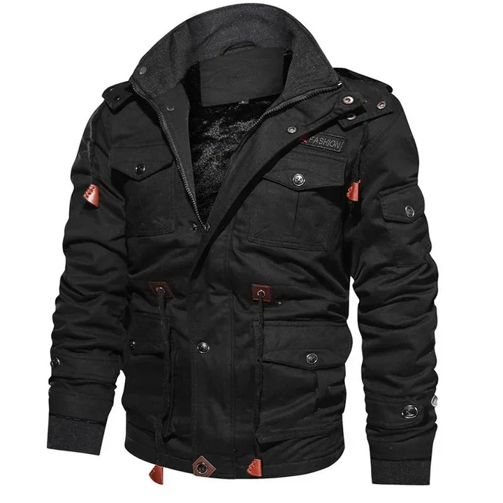 Robust herre parkas, en varm vinterjakke med hette, perfekt for nordisk vintermote.