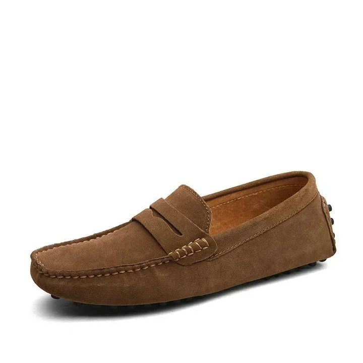 Mørkeblå slip-on mokasiner for herre, komfortable og klassiske i ekte skinn.