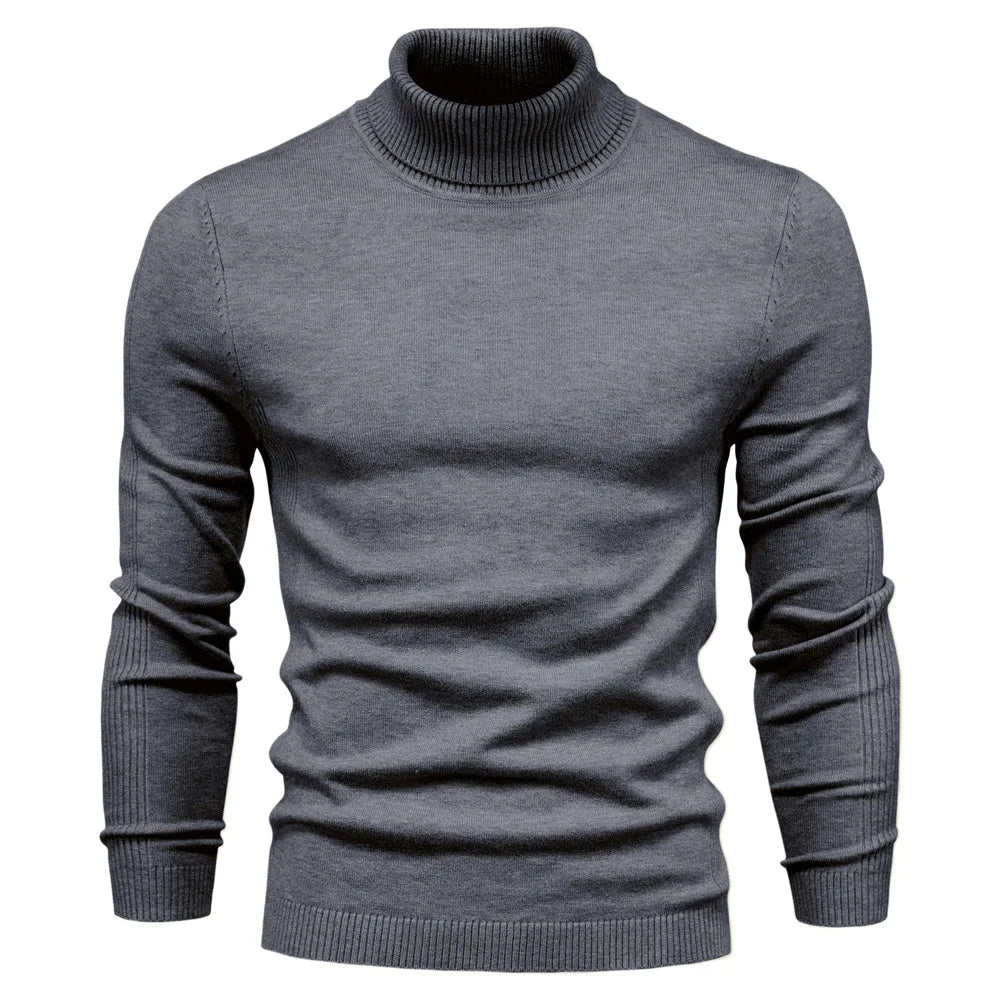 Elegant og varm høyhalset genser til menn, slim fit design. Ensfarget strikk for vinterbruk.