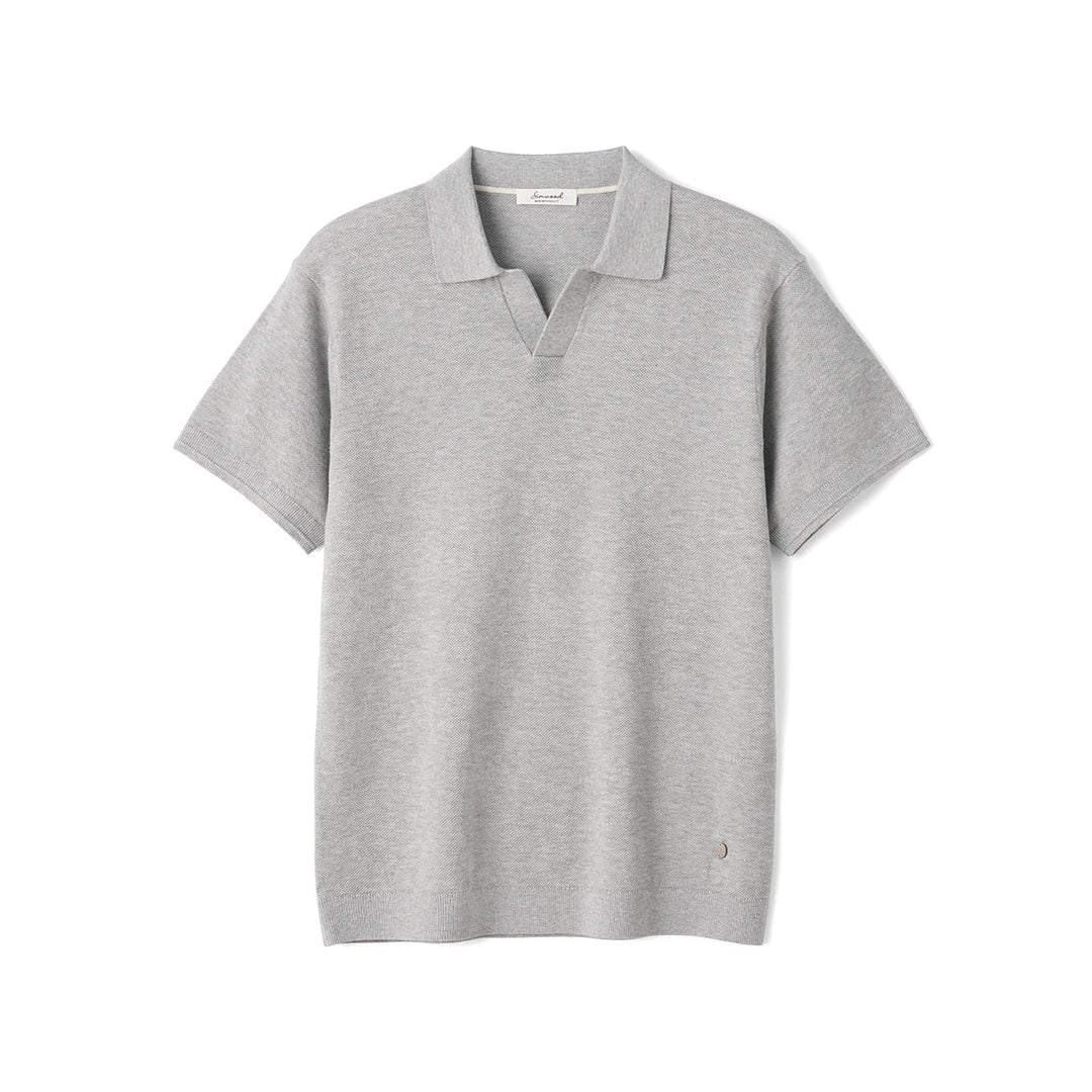 Menns klassiske strikkede polo. Komfortabel, pustende og lett for sommerens business casual antrekk.