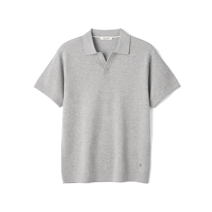 Menns klassiske strikkede polo. Komfortabel, pustende og lett for sommerens business casual antrekk.