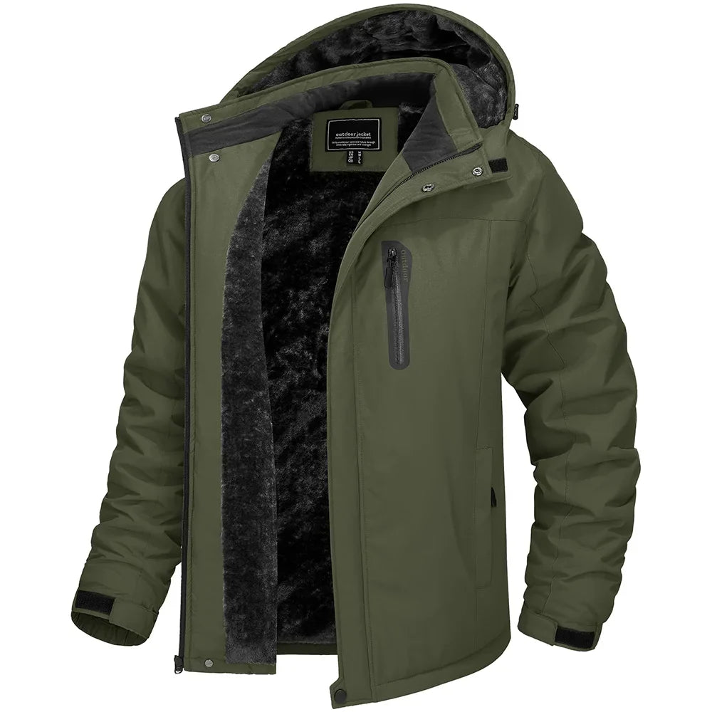 Herre vinterfrakk, softshell, med tykt fleecefôr som gir varme på kalde dager, også for hverdagsbruk.