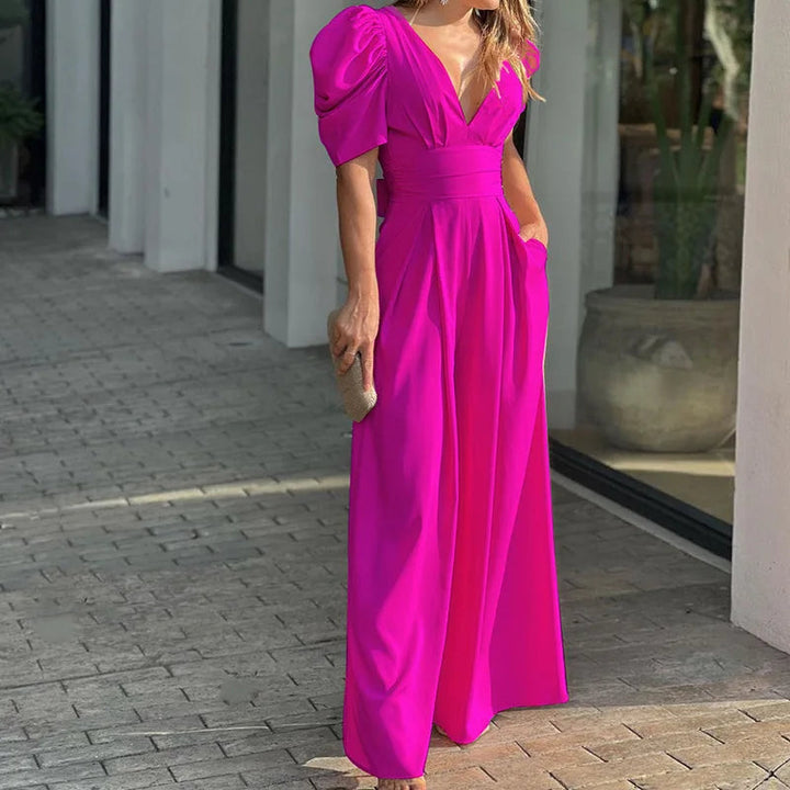 Komfortabel dame jumpsuit for en stilig og elegant look. Tidløst design, perfekt som festantrekk eller sommerantrekk.