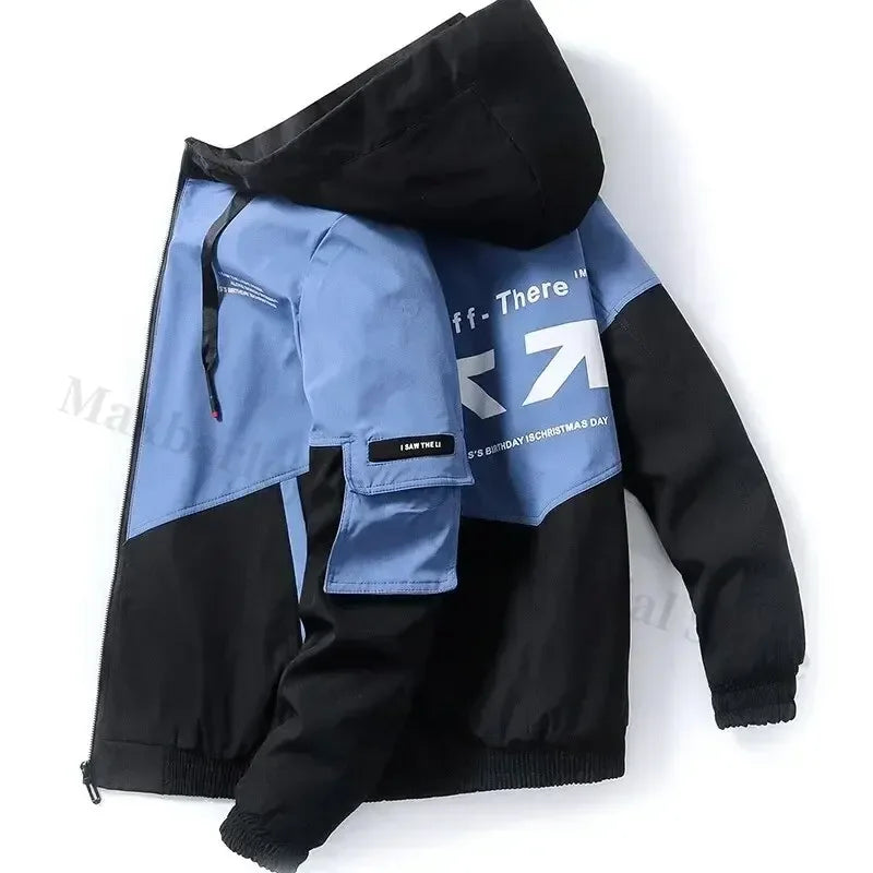 Motebevisst herrejakke i koreansk streetwear design. Lett hettejakke ideell som overgangsjakke om våren.