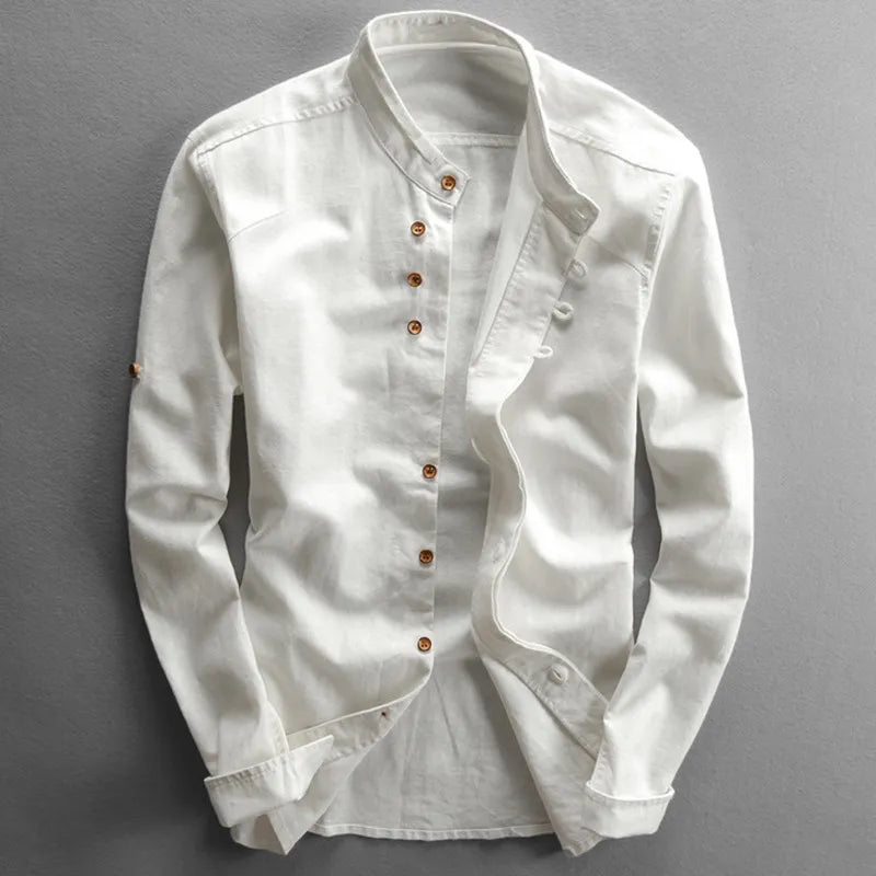 Stilfull Katana-stil herreskjorte med elegant snitt, ideell for et moderne business casual utseende.